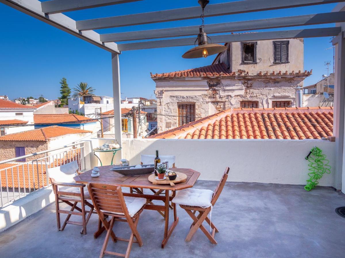 شقة The Roof - Flat Sea View In Aegina Town المظهر الخارجي الصورة