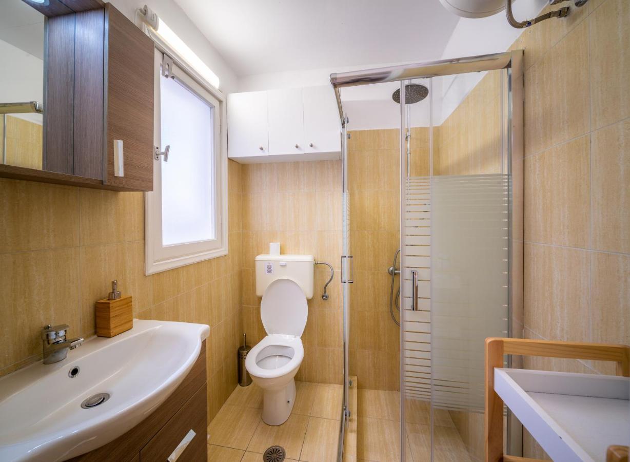 شقة The Roof - Flat Sea View In Aegina Town المظهر الخارجي الصورة